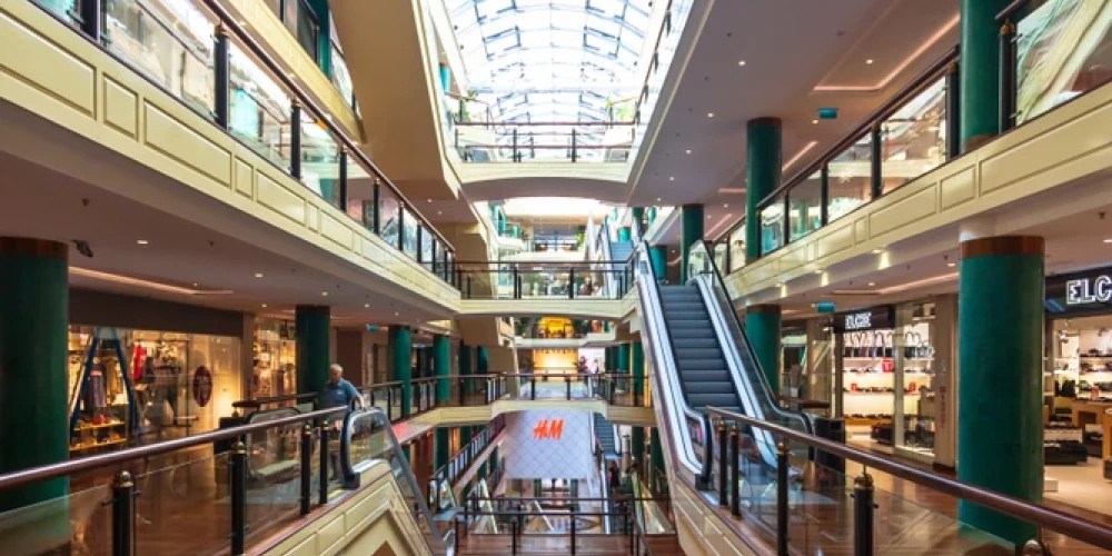 На крыше Galleria Riga откроется самая высокая терраса с ресторанами и зелеными оазисами