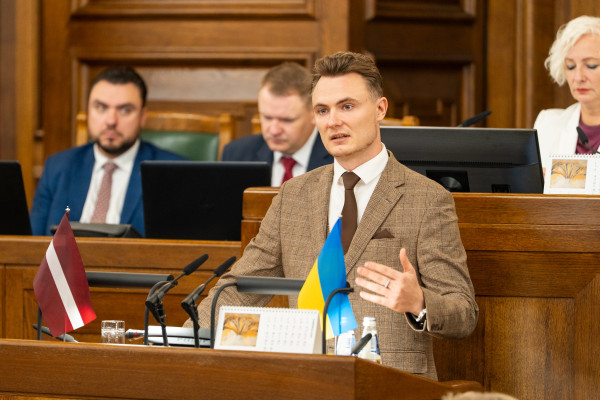 Парламентская комиссия обсуждает запрос о сомнительных научных исследованиях на 2026 год