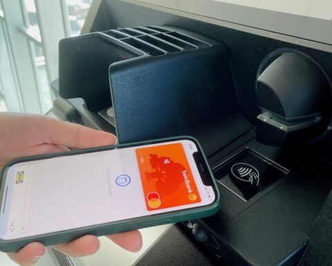 Swedbank снижает лимиты на снятие наличных с 20 ноября 2025 года