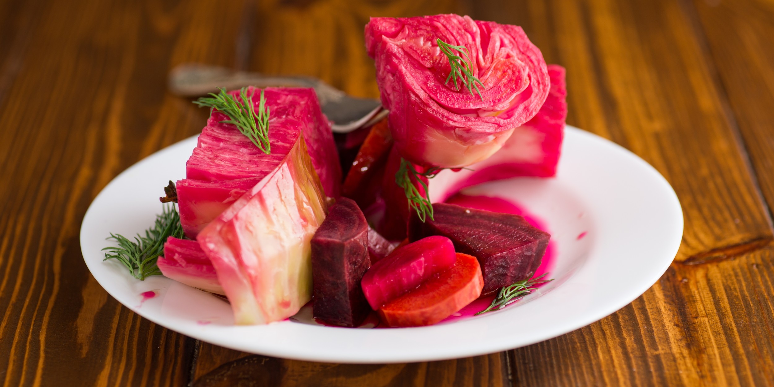 Быстроприготовленная маринованная капуста «Пелюстка» с свёклой