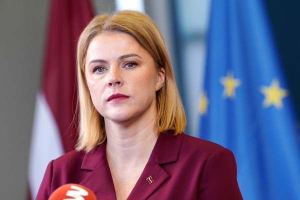 Эвика Силиня: Латвии нужна более строгая миграционная политика для защиты граждан