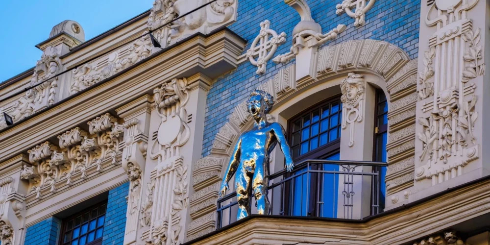 Фантастическое путешествие по архитектурным жемчужинам центра Риги
