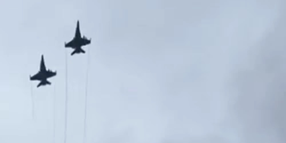 Канадские истребители CF-18 пролетели над Ригой в рамках НАТО