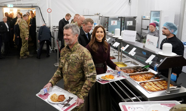 Король Дании Фредерик X посетил Рижский Центральный рынок во время государственно визита