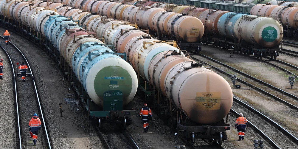 LDz Cargo пытается продать вагоны, застрявшие на оккупированной территории Украины