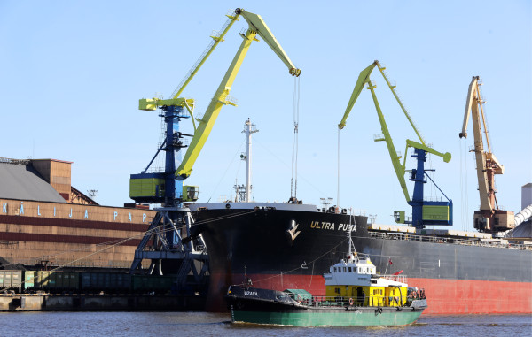 Министр сообщений Латвии отказался списать долг Вентспилсского порта перед Госкассой