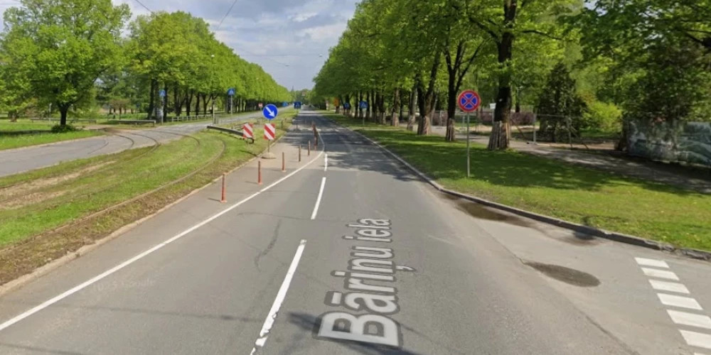 На улице Бариню создают полосу для общественного транспорта с новой разметкой