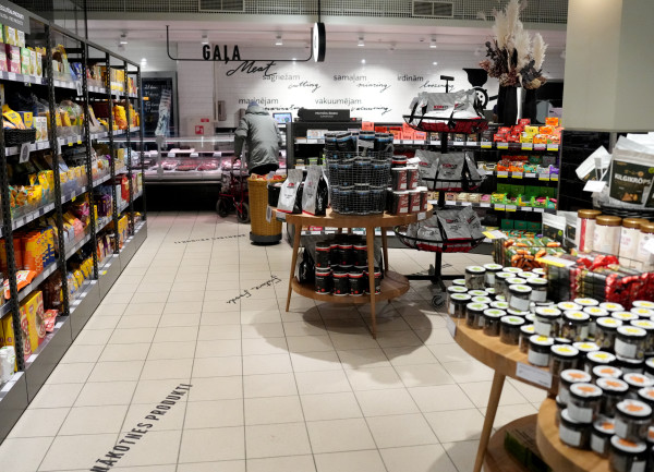 Политолог Лиепниекс критикует подход властей к борьбе с ростом цен на продукты