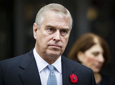 Принц Эндрю отказался от герцогских титулов после обсуждения с королём