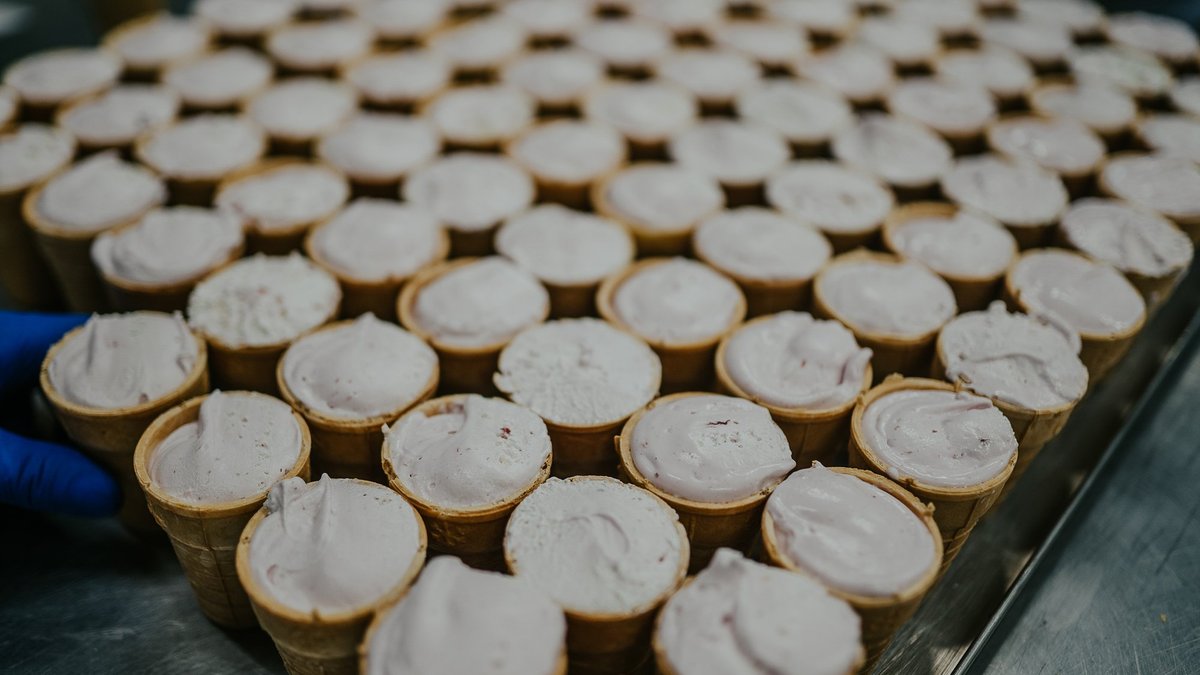 Производитель молочных продуктов Grasbergs приостанавливает выпуск продукции временно