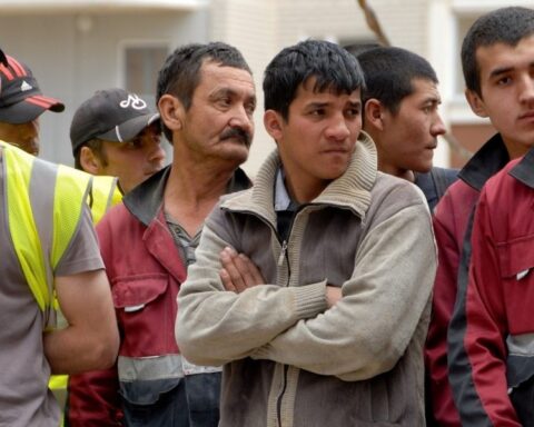 Россия увеличит квоты на мигрантов на фоне дефицита рабочих