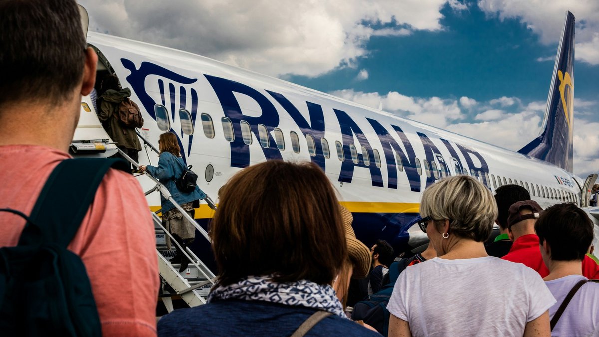 С 12 ноября Ryanair переходит на цифровые посадочные карты, отменяя бумажные билеты