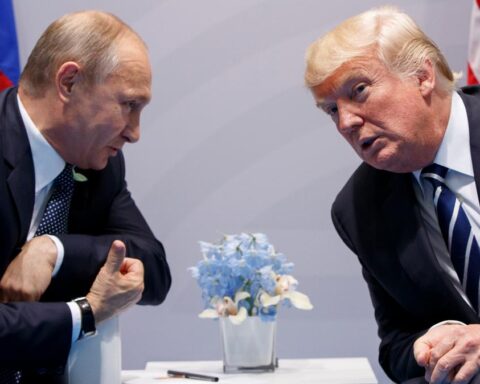 Трамп предлагает Путину последний шанс остановить войну
