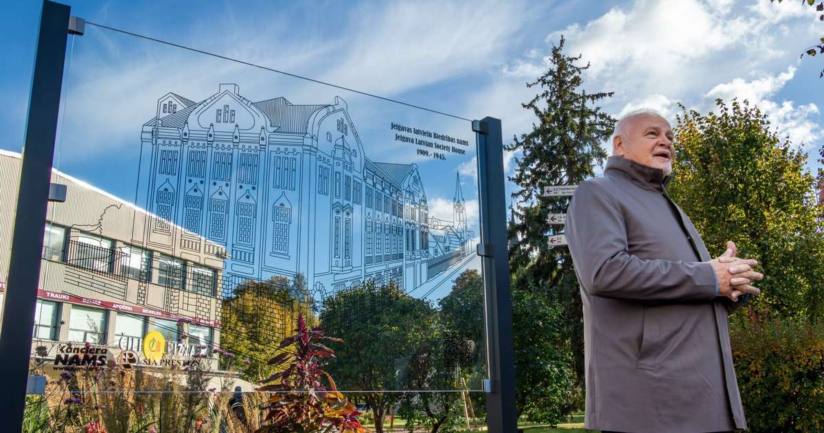 В Елгаве открыта памятная доска историческому дому латышского общества