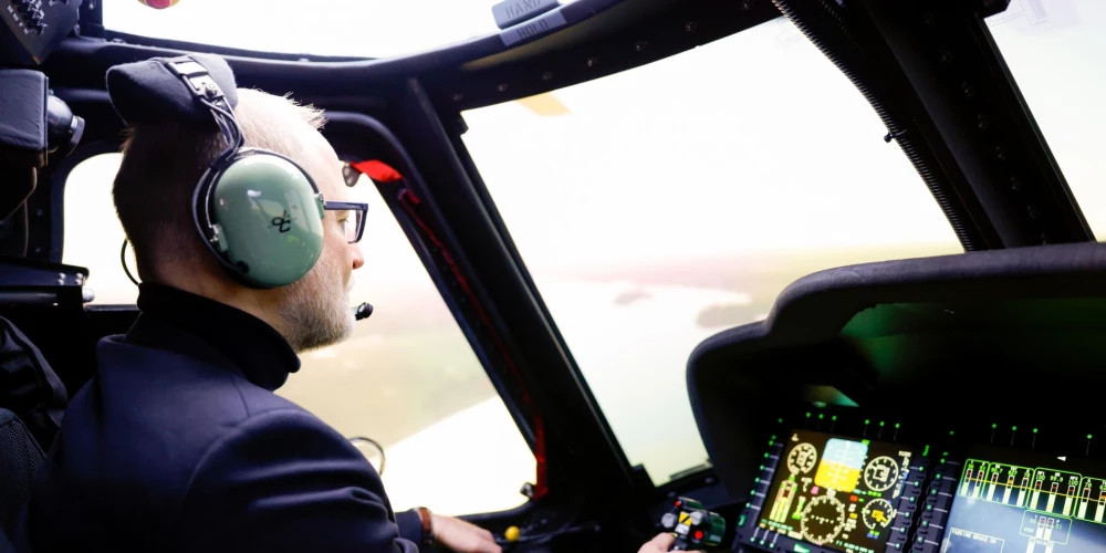 В Латвии за 19 млн евро открыт центр подготовки пилотов вертолетов Black Hawk