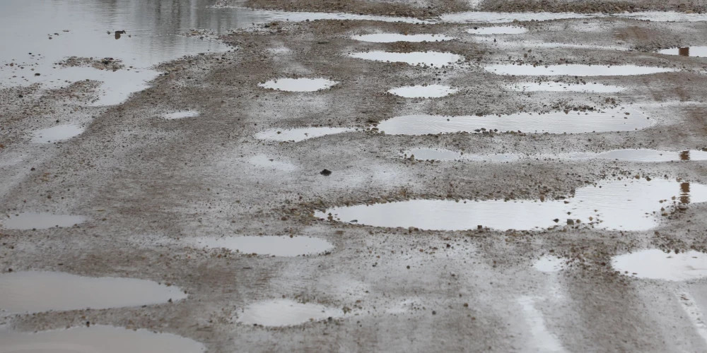 В Лудзенском крае вводятся ограничения на движение тяжёлых транспортных средств из-за распутицы