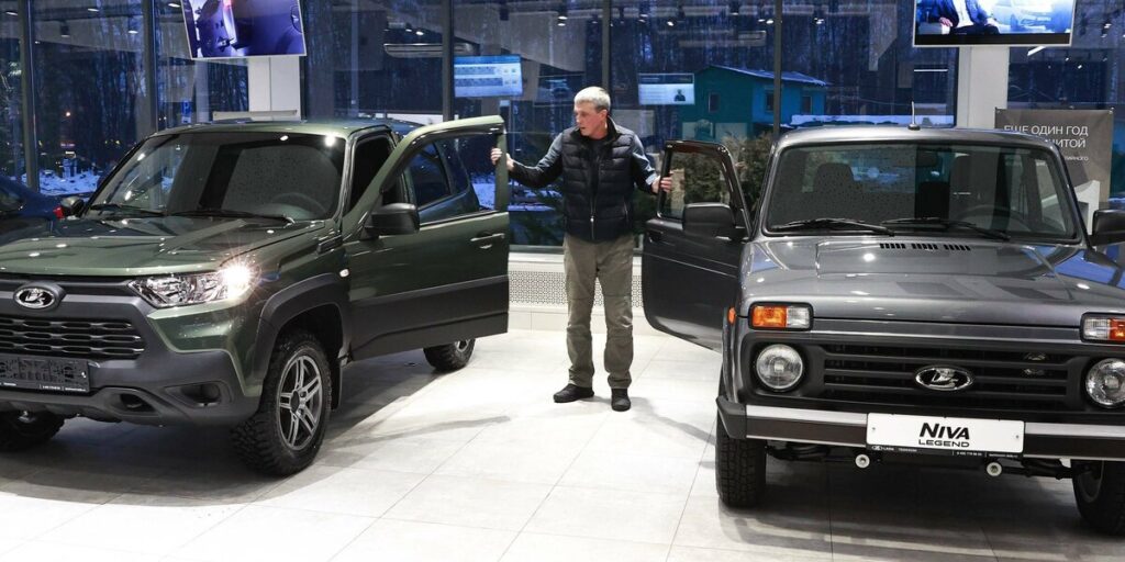 В России резко выросли цены на автомобили перед изменением утильсбора
