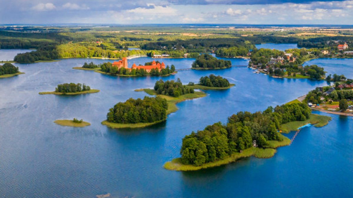 В Тракае на месте заброшенной школы-интерната планируют строительство гостиницы Hilton