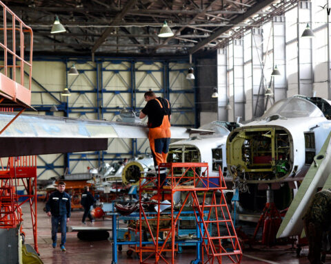 Без новых самолётов: Россия наращивает ремонты и увеличивает риски для пассажиров