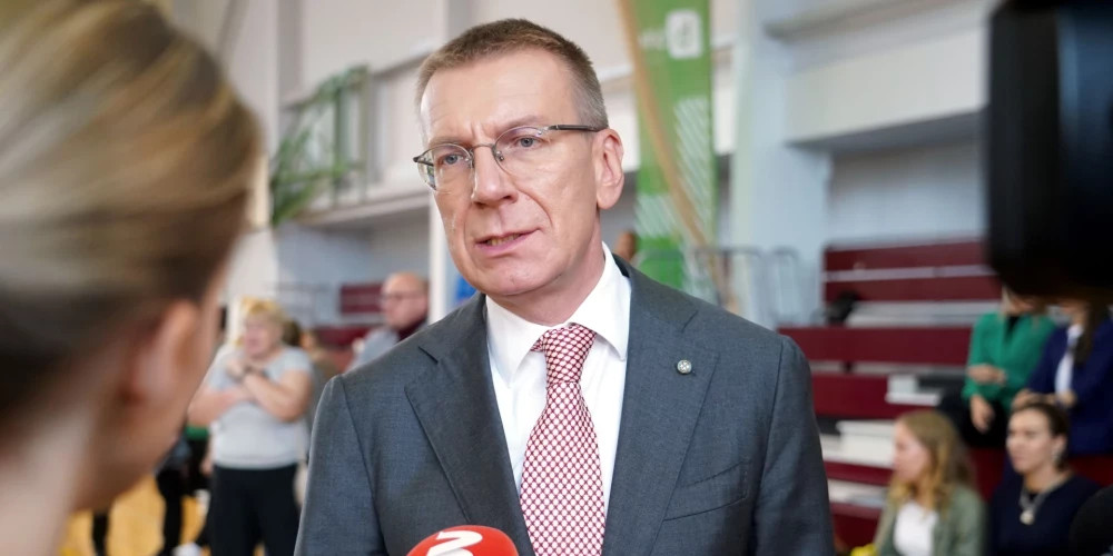 Более 50 000 латвийцев призвали Ринкевича не подписывать закон о выходе из Стамбульской конвенции