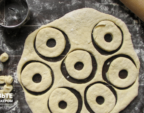 Дрожжевые пончики без фритюра: пошаговый рецепт приготовления в духовке