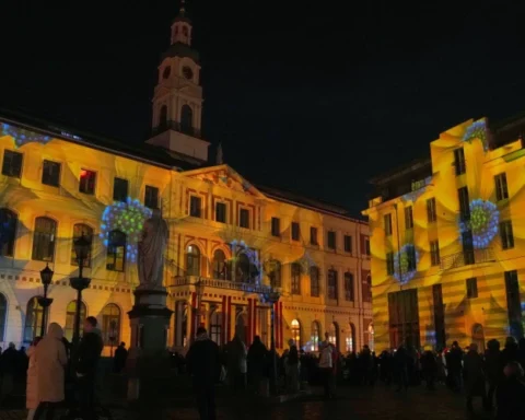 Фестиваль Staro Rīga: 40 объектов и 6 маршрутов с участием международных художников света