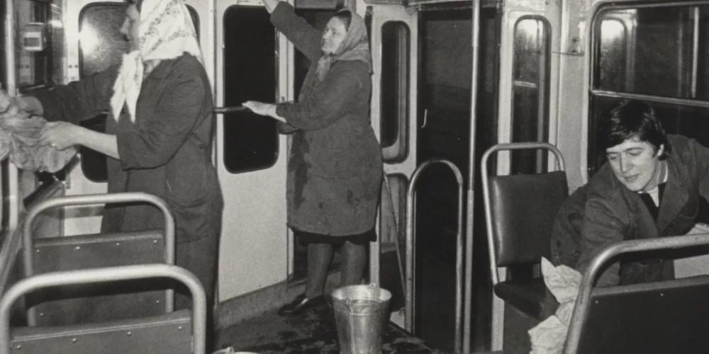 Фотографии из архива Rīgas satiksme: история мойки трамваев и автобусов в Латвии