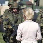 Германия введет обязательную регистрацию мужчин для военной службы с 2026 года