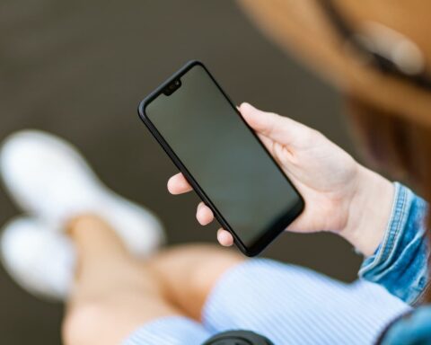 Госдума рассматривает проект штрафов за авторизацию через иностранные сервисы