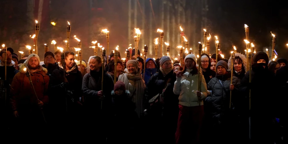 Херманис критикует Нацобъединение за факельные шествия и бюрократию в Латвии