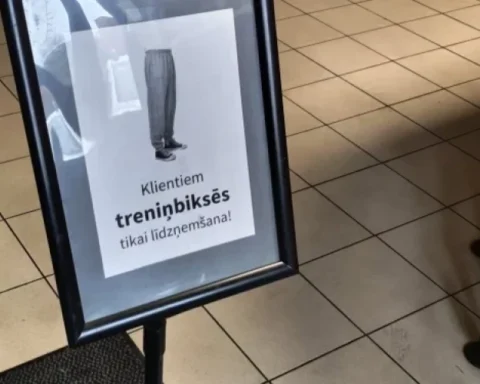 Клуб в Елгаве ужесточает дресс-код: посетителей в спортивной одежде не пускают за столы