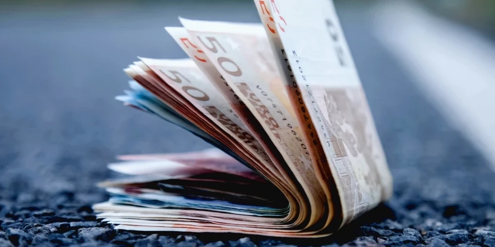 Латвийцы теряют сотни евро из-за неосведомлённости о кредитах