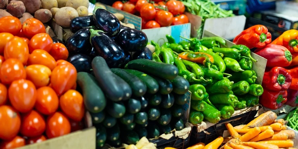 Латвийские фермеры предупреждают о сложной ситуации с овощами в магазинах