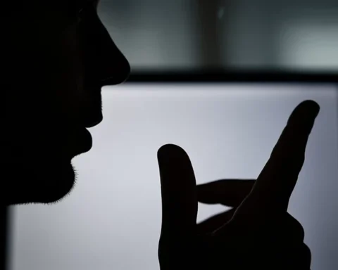 Латвия изменяет закон о защите мнений: новые механизмы для защиты ответчиков