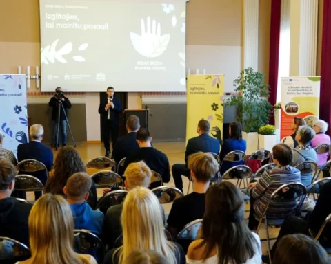 Латвия не имеет данных о количестве иностранных выпускников, оставшихся работать в стране