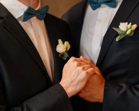 Латвия обязана признать однополые браки, заключенные гражданами за границей