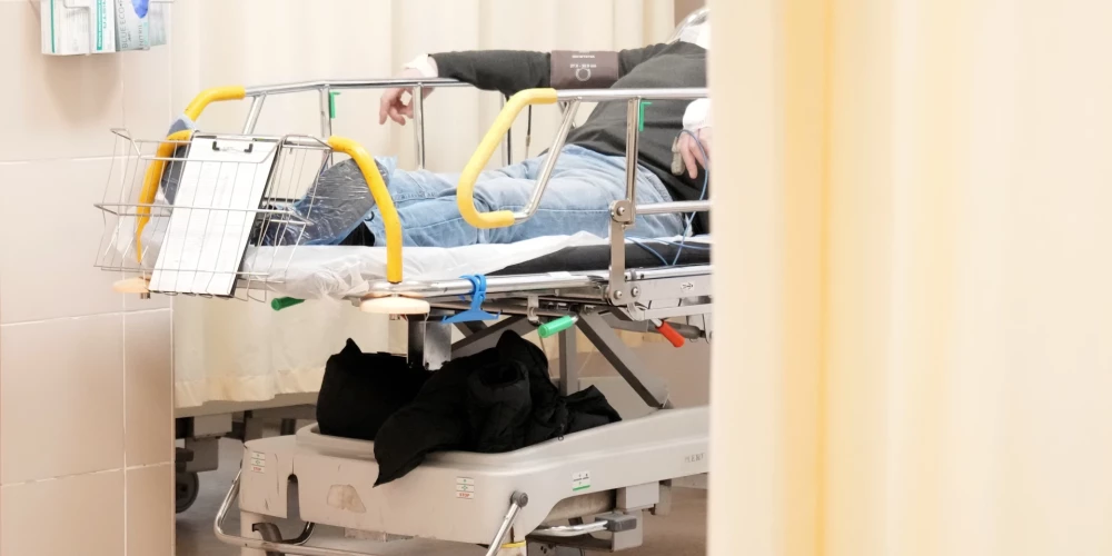 Латвия: повышение минимальной зарплаты приведет к росту расходов на здравоохранение