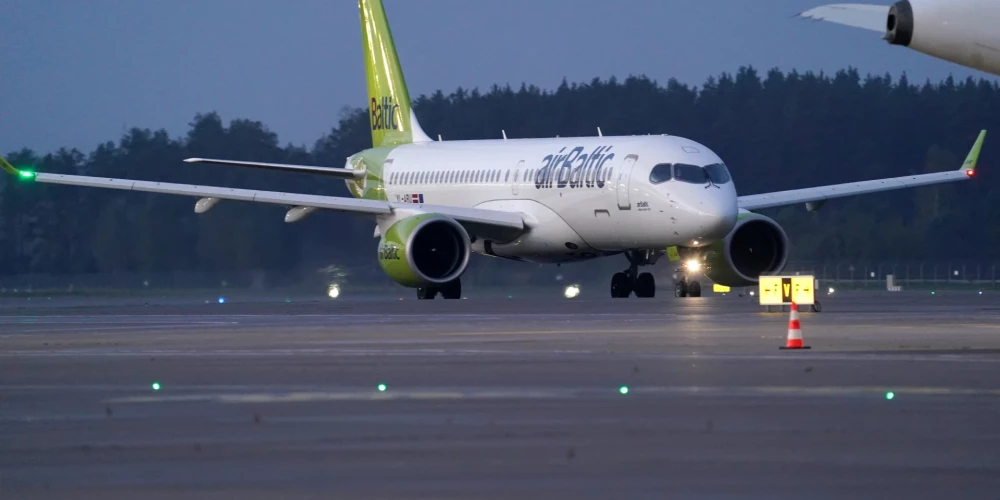 Латвия рассматривает будущее airBaltic: параллели с чемоданом без ручки