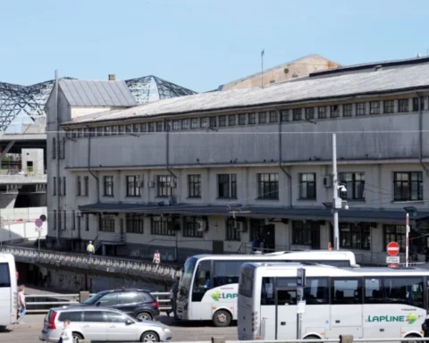 Латвия рассматривает полный запрет автобусных рейсов в Россию и Беларусь