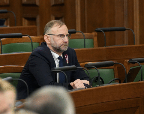 Министры Латвии обсуждают критику поддержки отрасли земледелия в прямом эфире