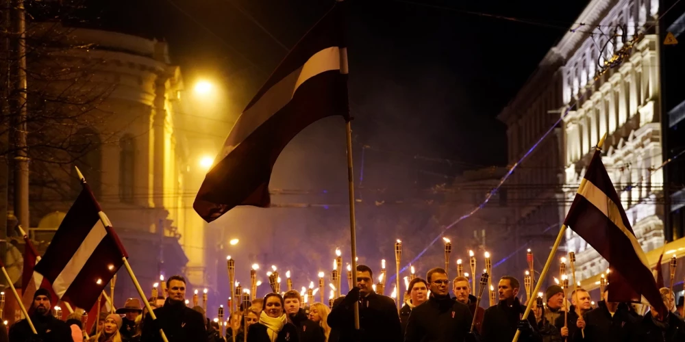 Национальное объединение проведет факельное шествие в Риге 18 ноября
