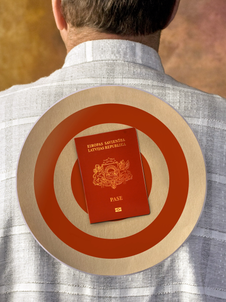 Нелояльных граждан Латвии хотят лишить гражданства: инициативу обсуждают в Сейме