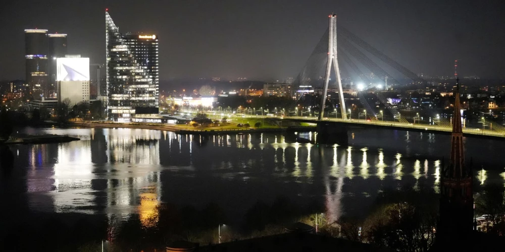 Неустойчивая погода в Латвии: ожидаются дожди и мокрый снег