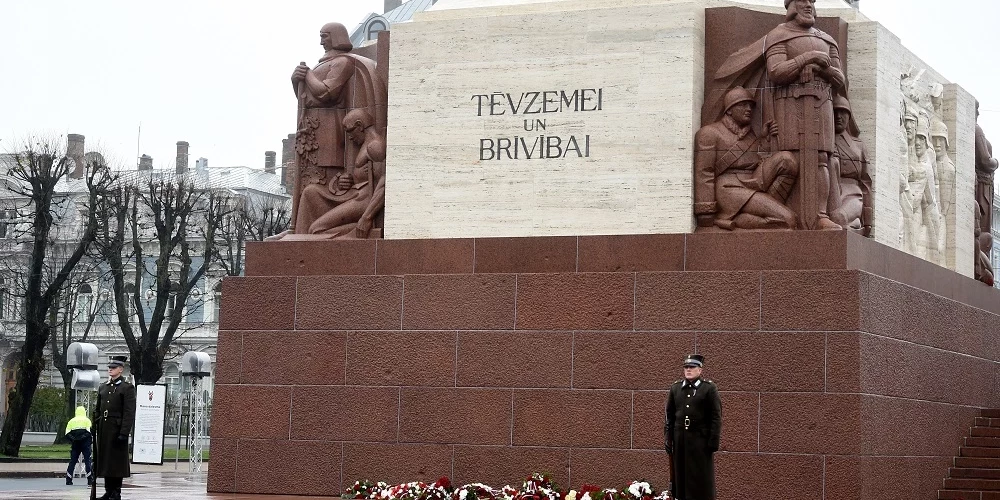 Опрос: каждый третий латвиец не отмечает государственные праздники