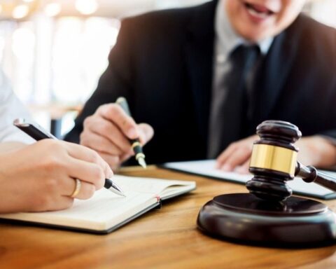 Опубликованные данные показывают масштаб давления силовиков на адвокатов в России