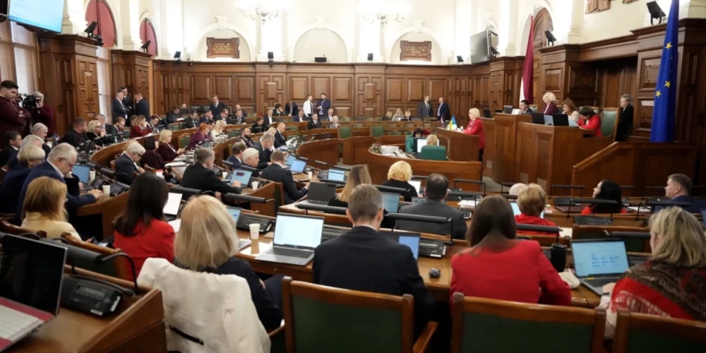 Партии Латвии обменялись обвинениями в расколе общества, министр юстиции указала на оппозицию