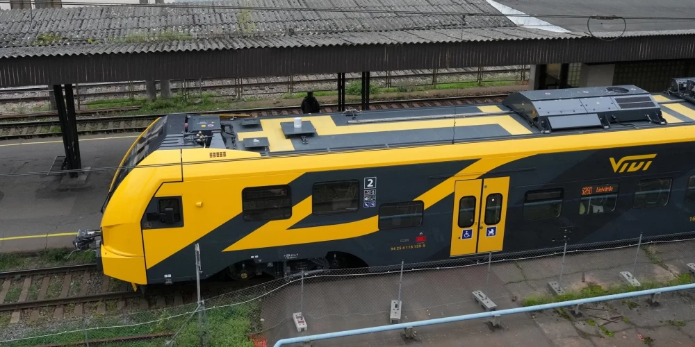 Пассажирские поезда в Латвии задерживаются из-за плохих погодных условий