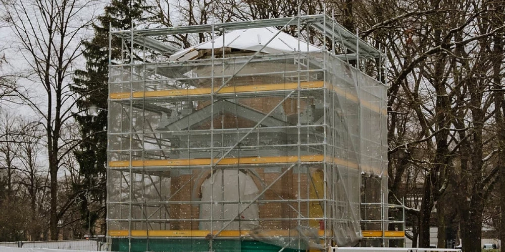 Павильон парка Кронвальда, построенный в 1901 году, проходит реставрацию к 700-летию Риги