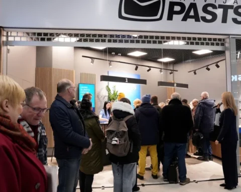 Пенсионерка направила жалобу в латвийском почтовом отделении из-за неприемлемого поведения работника