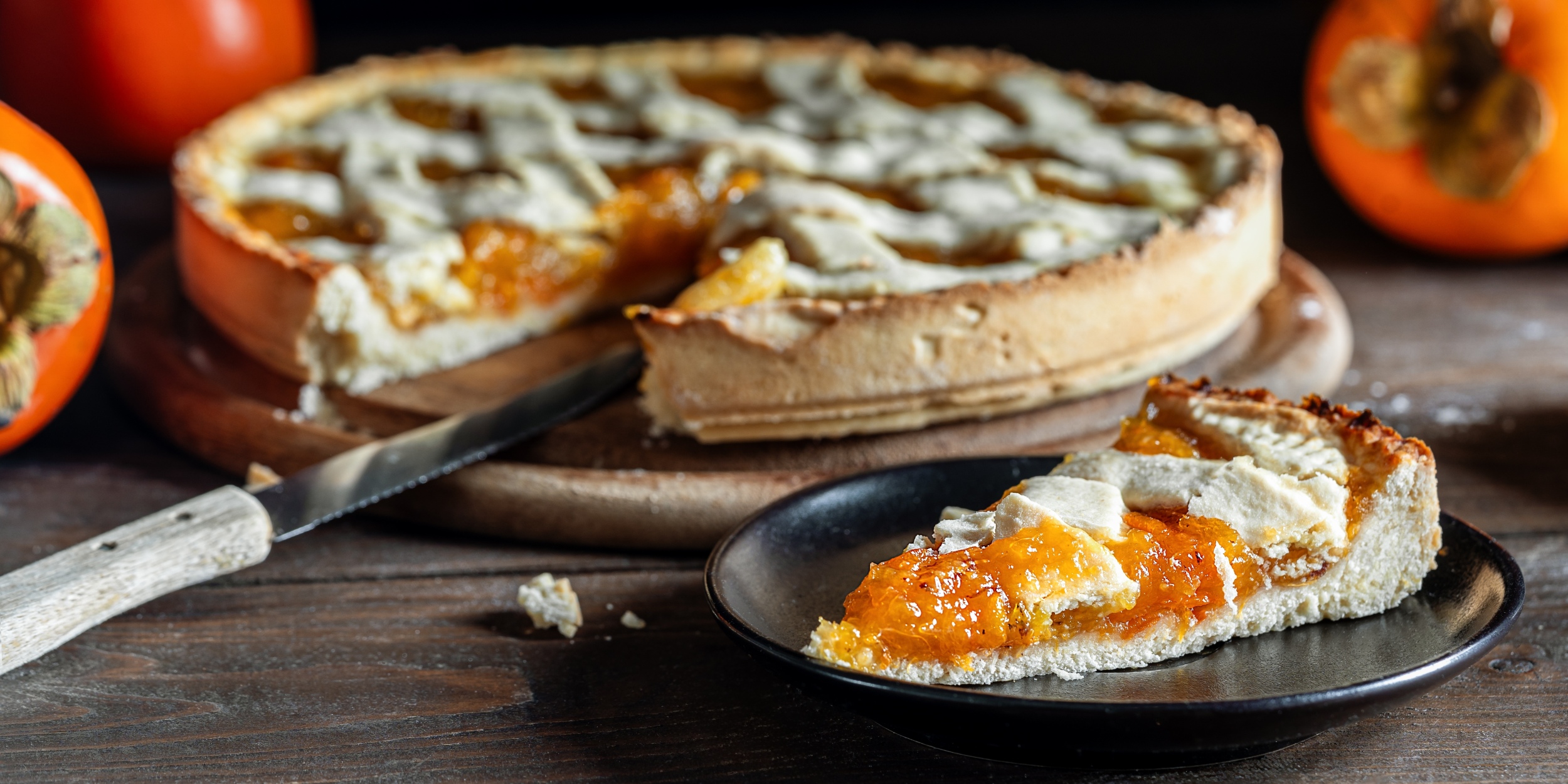 Пирог с хурмой на песочном тесте